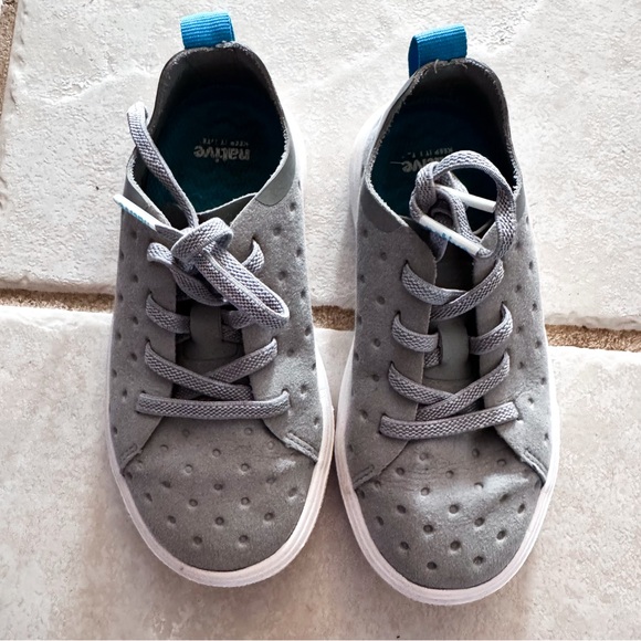 Native 🇨🇦 • Sneakers - Picture 1 of 4